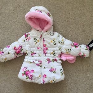 Thick winter puffer jacket w mittens